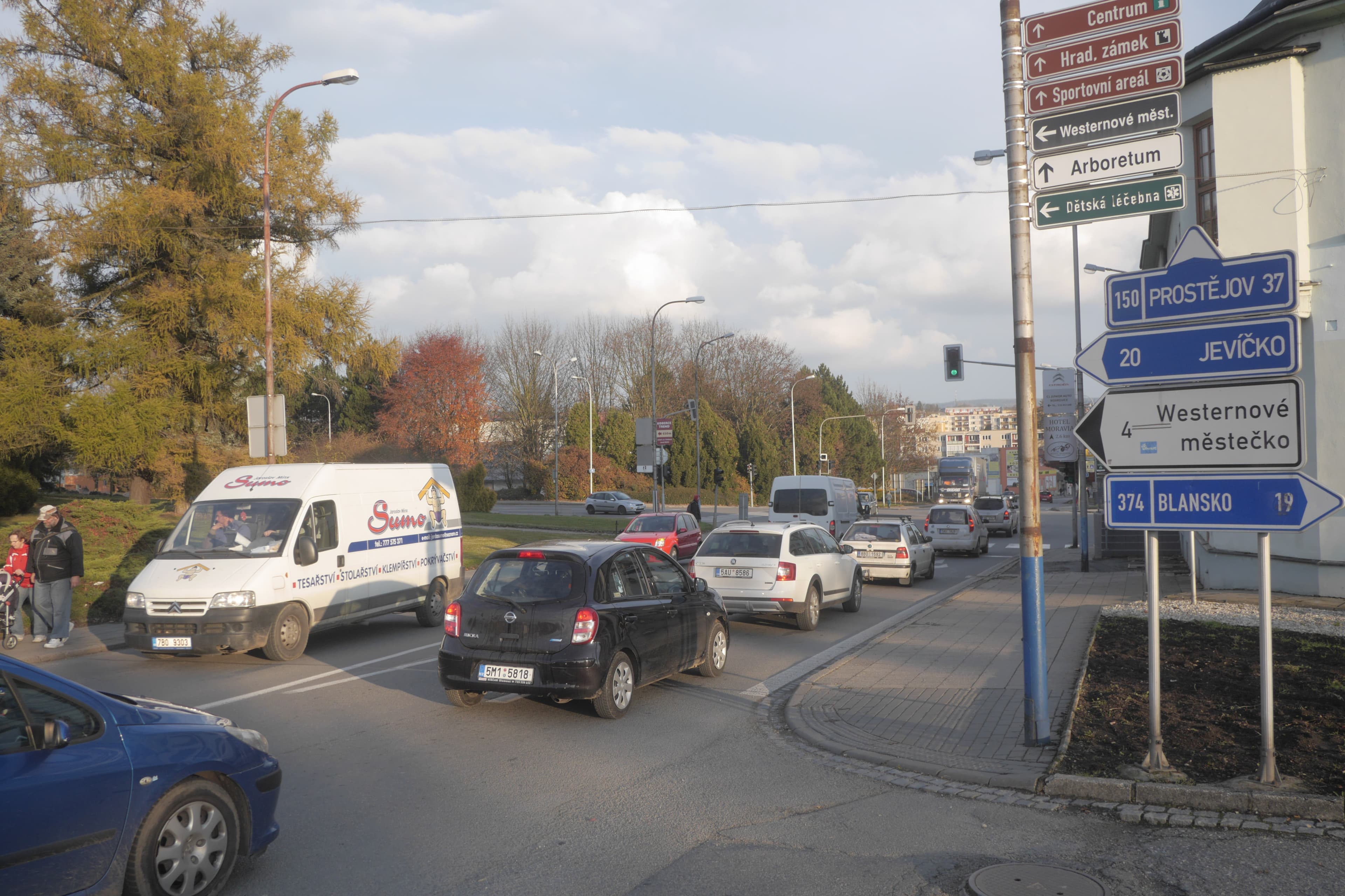 Křižovatka u hotelu Slávie, ilustrační foto